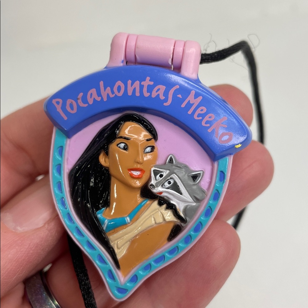 DISNEY POCAHONTAS MEEKO Locket & Necklace VINTAGE 90'S